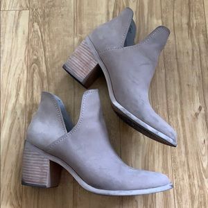 Steve Madden Petra open side bootie